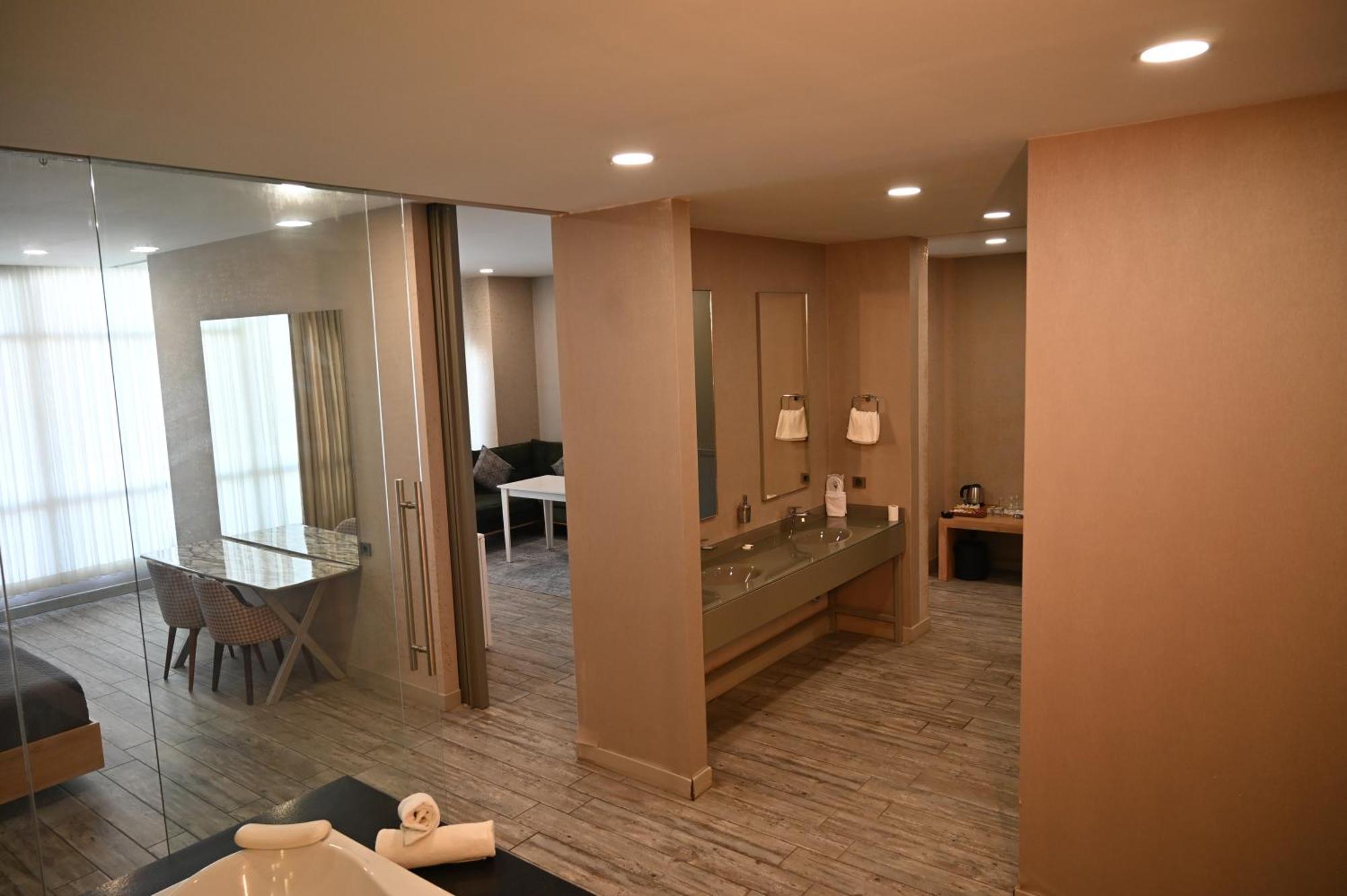 Agora Suites Istanbul Exteriör bild