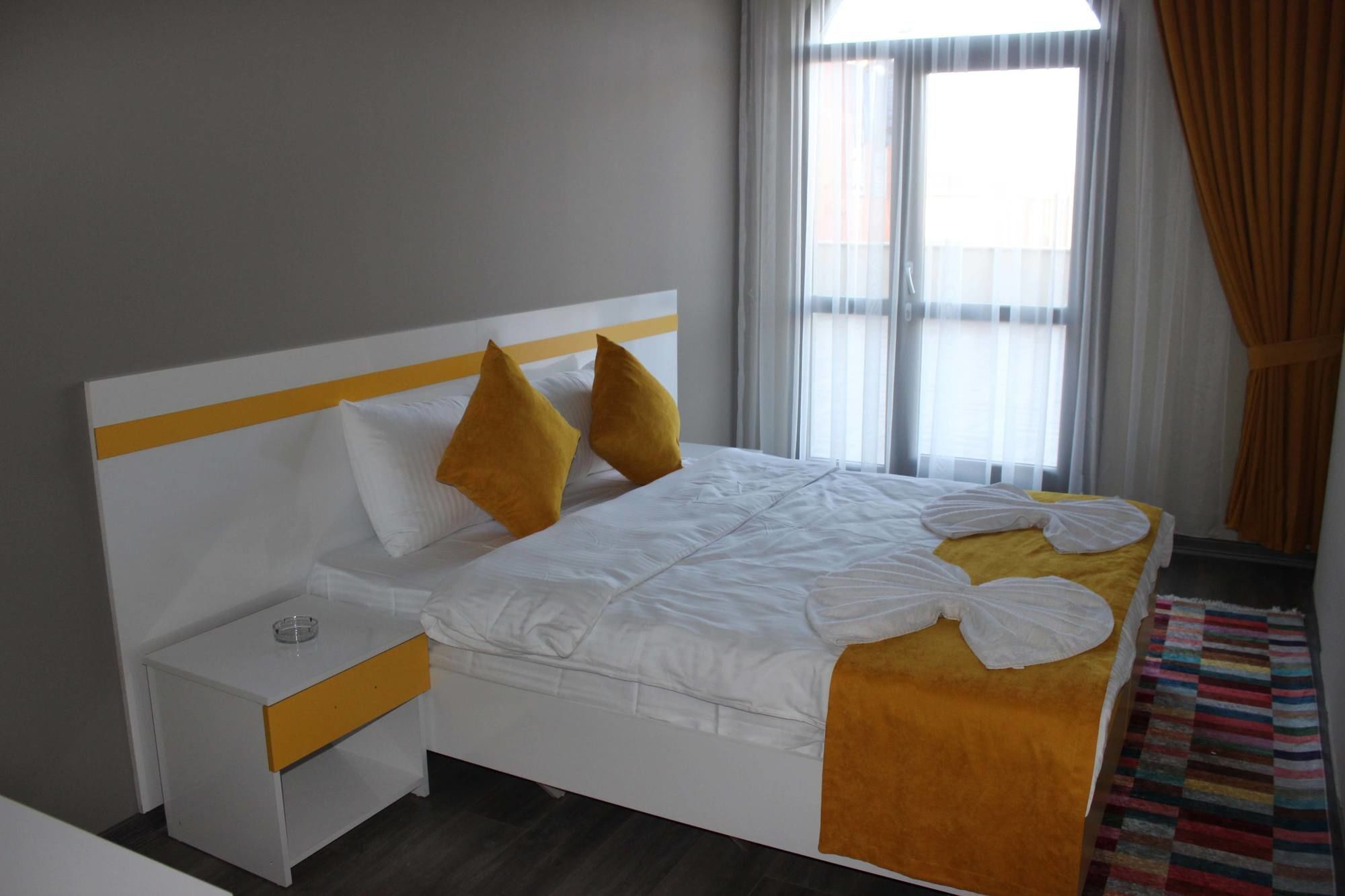 Agora Suites Istanbul Exteriör bild